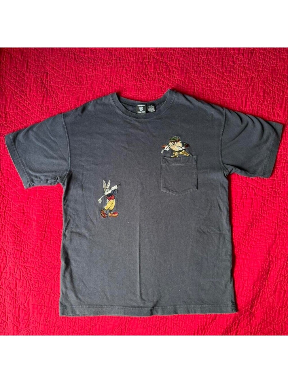 1996 Warner Bros. Vintage Looney Tunes Bugs Bunny and Daffy Duck Pocket T-Shirt